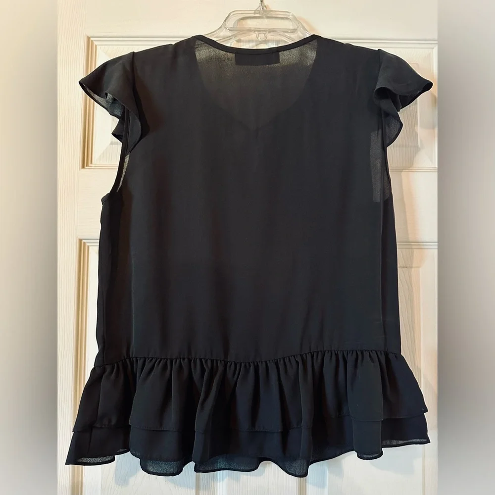 Ivanka Trump black sleeveless V-Neck Blouse - Picture 3 of 4